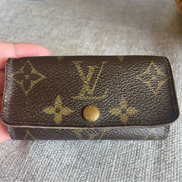 Vintage Louis Vuitton Monogram 4 Key Holder - Picture 1 of 8